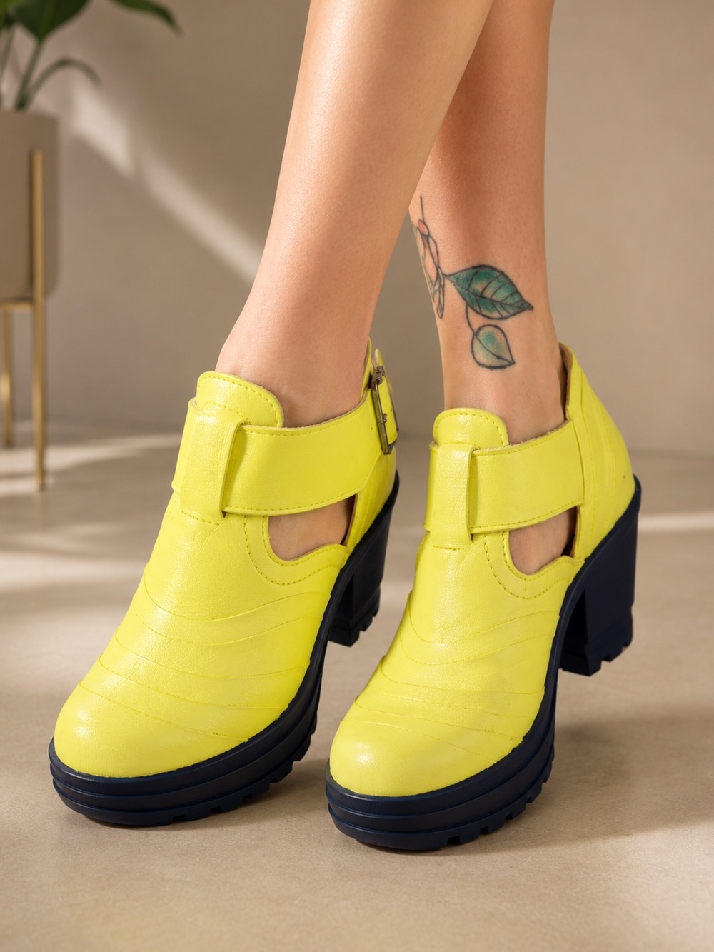 JOHN FLUEVOG Neon Yellow Leather Platform Heels - Picture 4 of 8